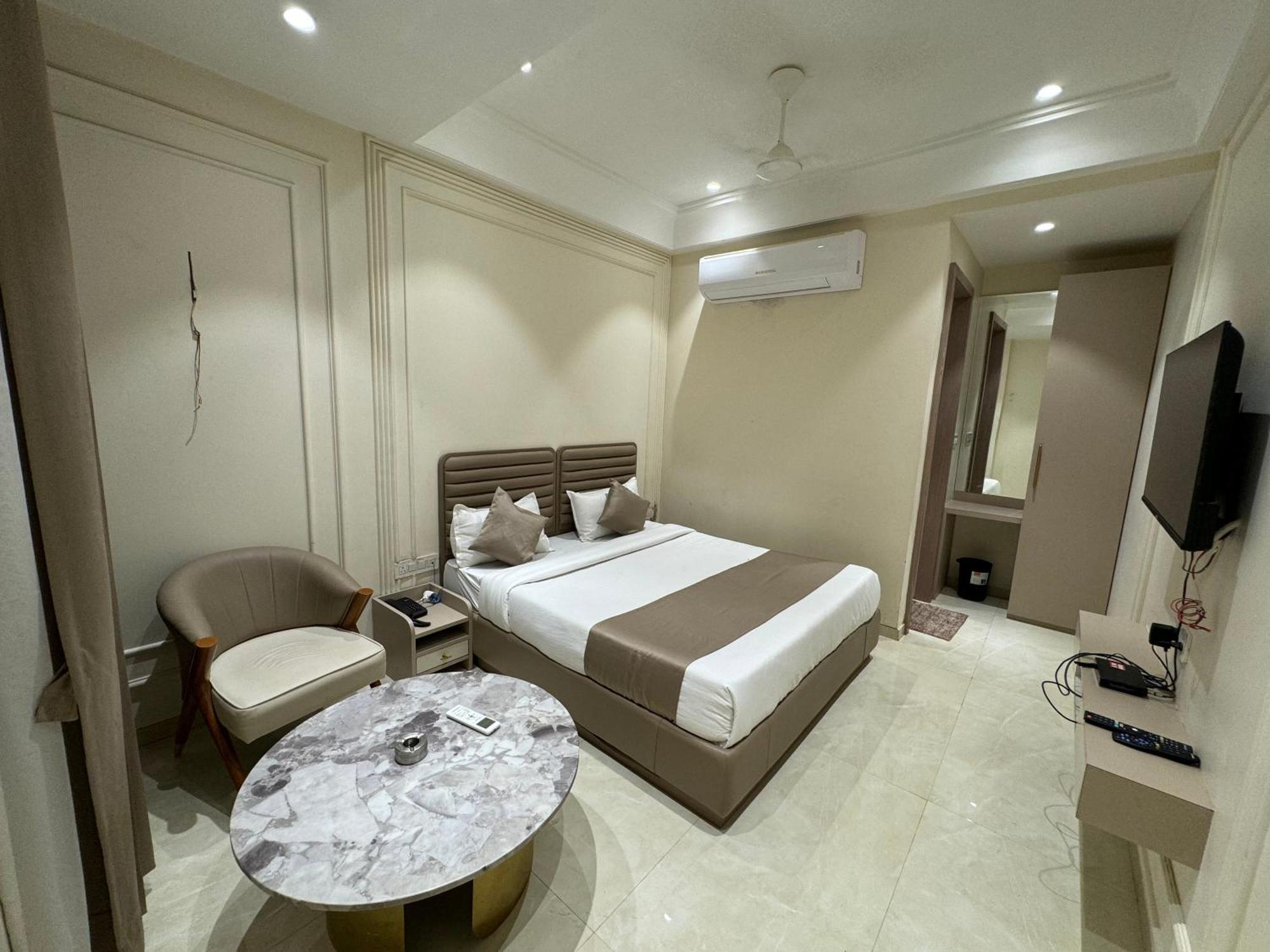 Hotel Fortune Inn Bhopal Exteriör bild